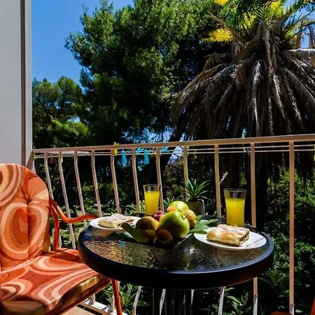 & Papa - Premium Double Or Twin With Balcony And Partial... Apartment Mlini